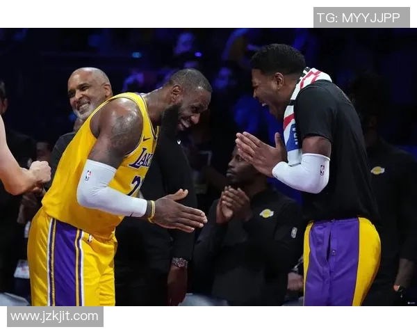 湖人队与森林狼激战正酣精彩直播尽在眼前不容错过