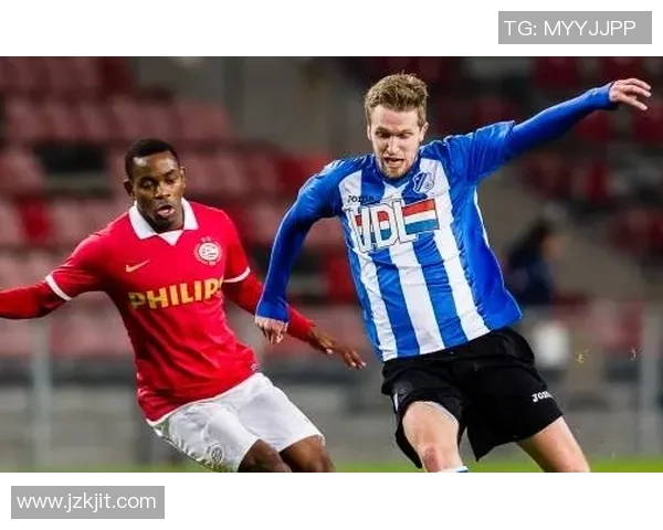 邓伯什与埃因霍温的精彩对决揭示足球战术与团队协作的魅力