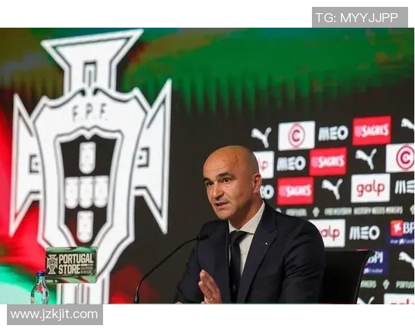 马丁内斯的传奇旅程：从足球新星到世界顶级教练的蜕变与成就