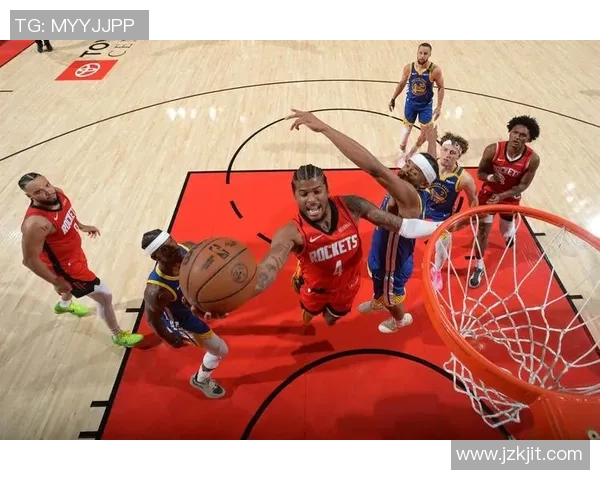 勇士与火箭激战三月二十九NBA季后赛争夺战精彩回顾与分析